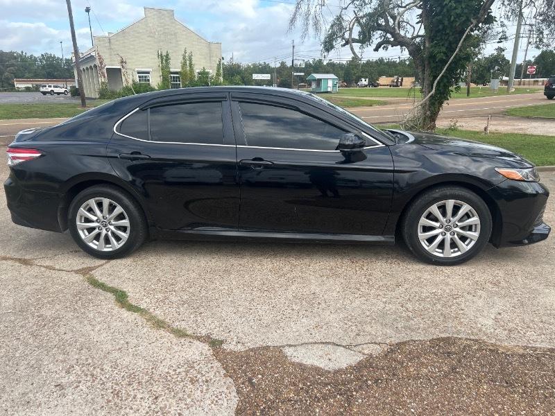 Toyota Camry  2018