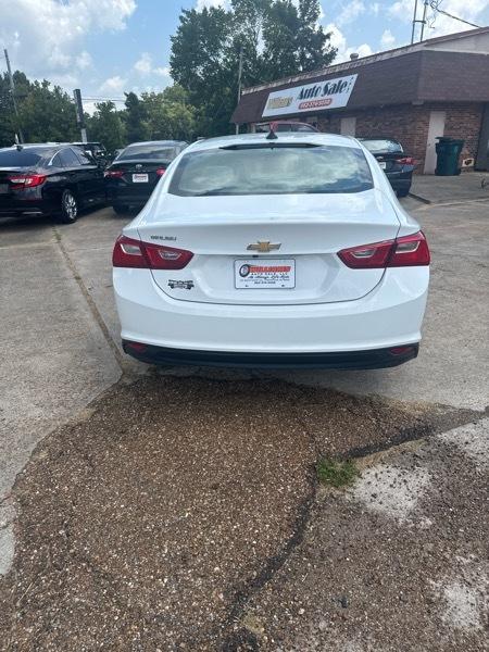 Chevrolet Malibu  2017