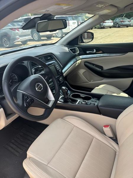 Nissan Maxima  2020