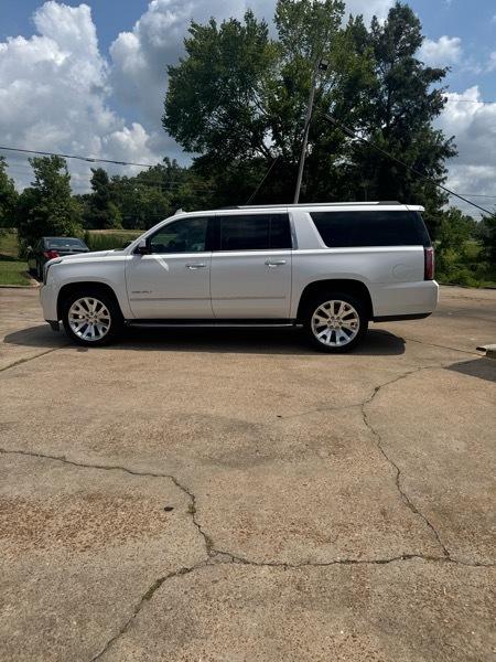 GMC Yukon Denali  2017