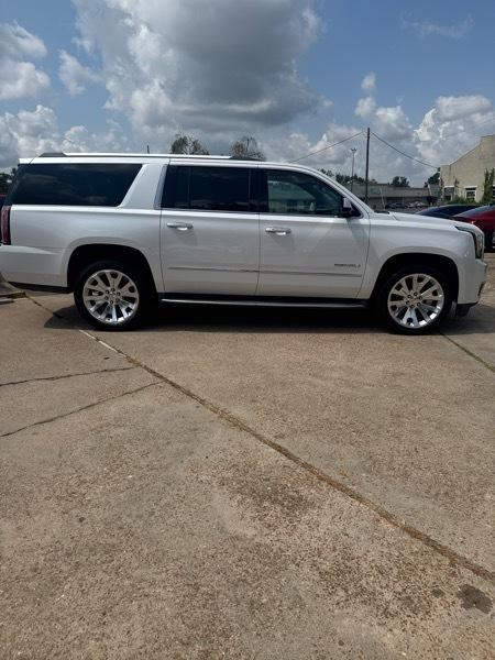 GMC Yukon Denali  2017