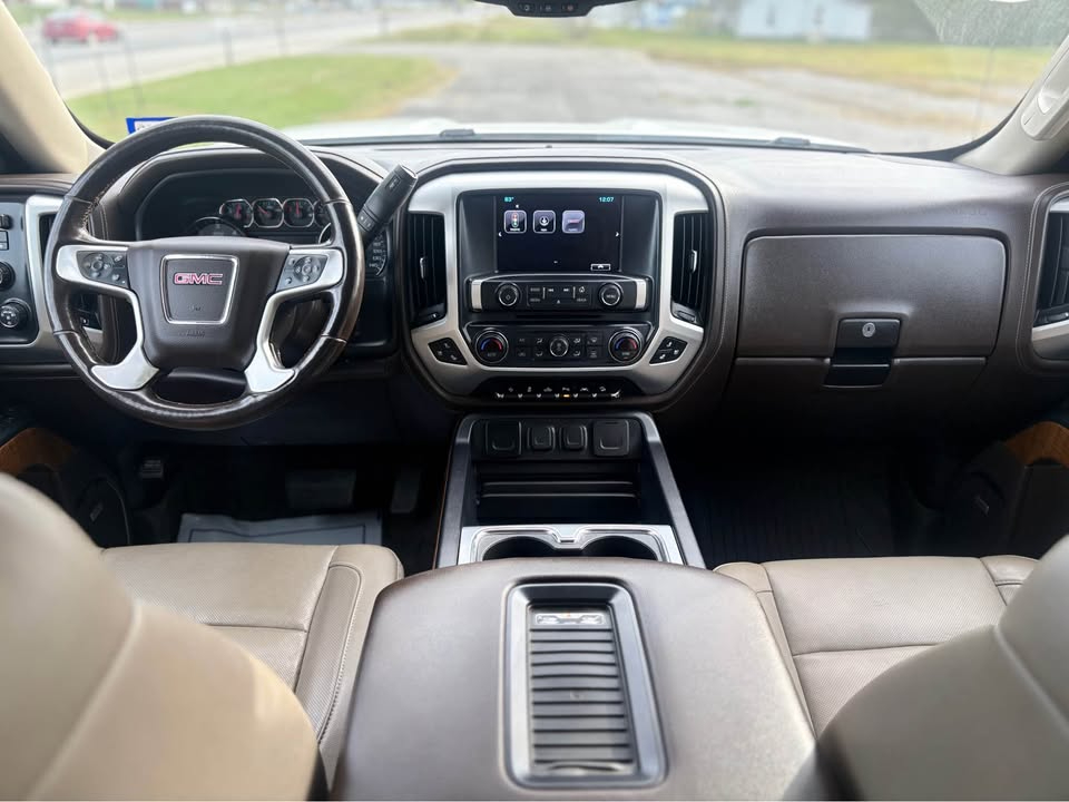 GMC Sierra 1500 SLT Crew Cab Short Box 4WD 2018