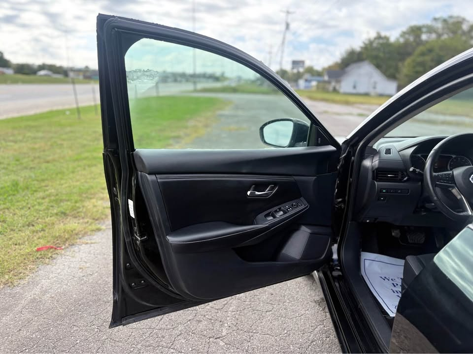 Nissan Sentra SV 2023