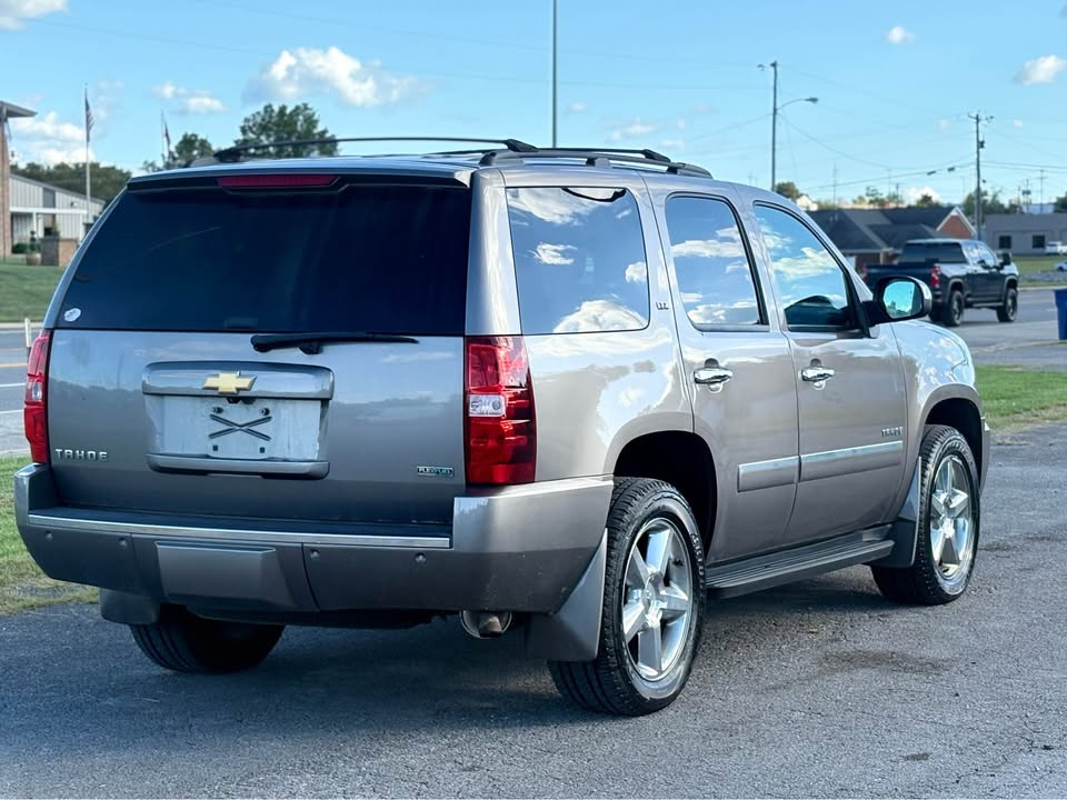 Chevrolet Tahoe LTZ 4WD 2012