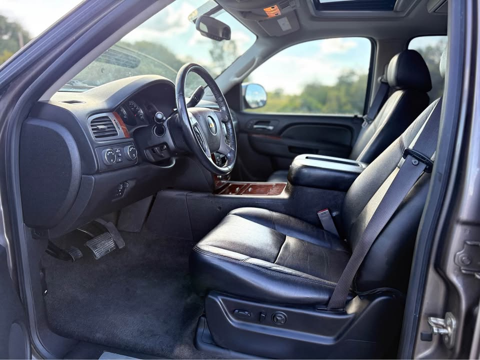 Chevrolet Tahoe LTZ 4WD 2012