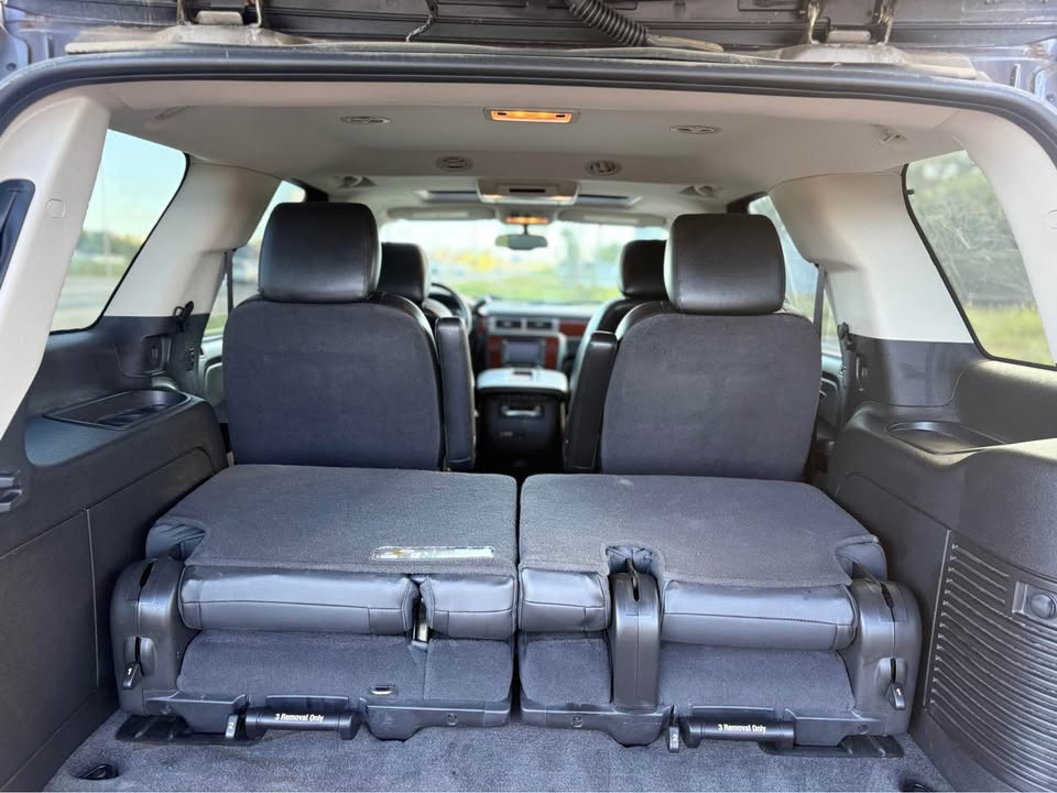 Chevrolet Tahoe LTZ 4WD 2012