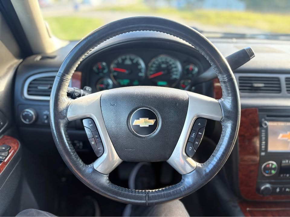 Chevrolet Tahoe LTZ 4WD 2012