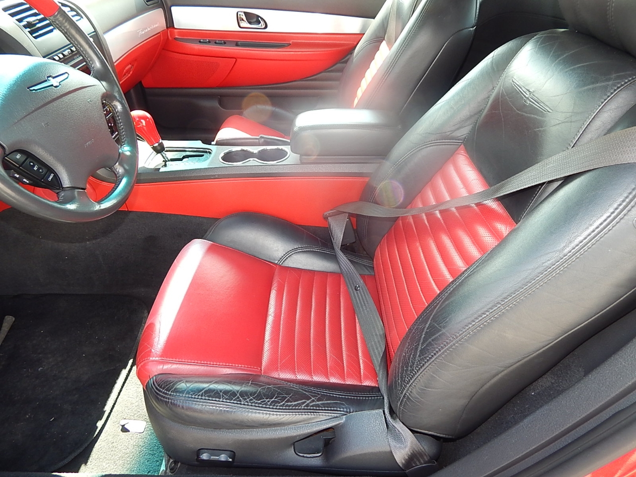 Ford Thunderbird Deluxe 2002