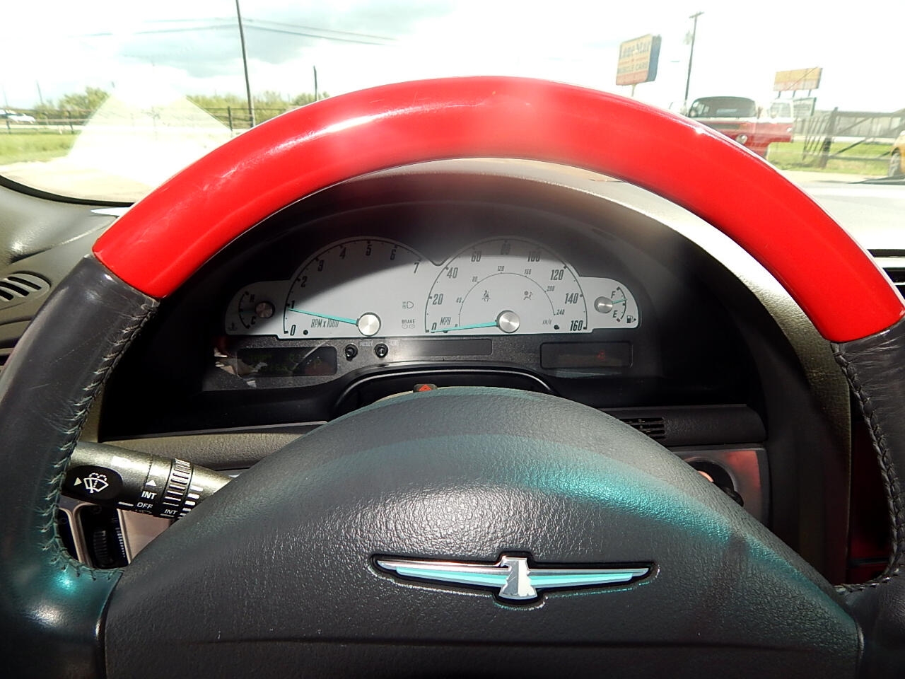 Ford Thunderbird Deluxe 2002