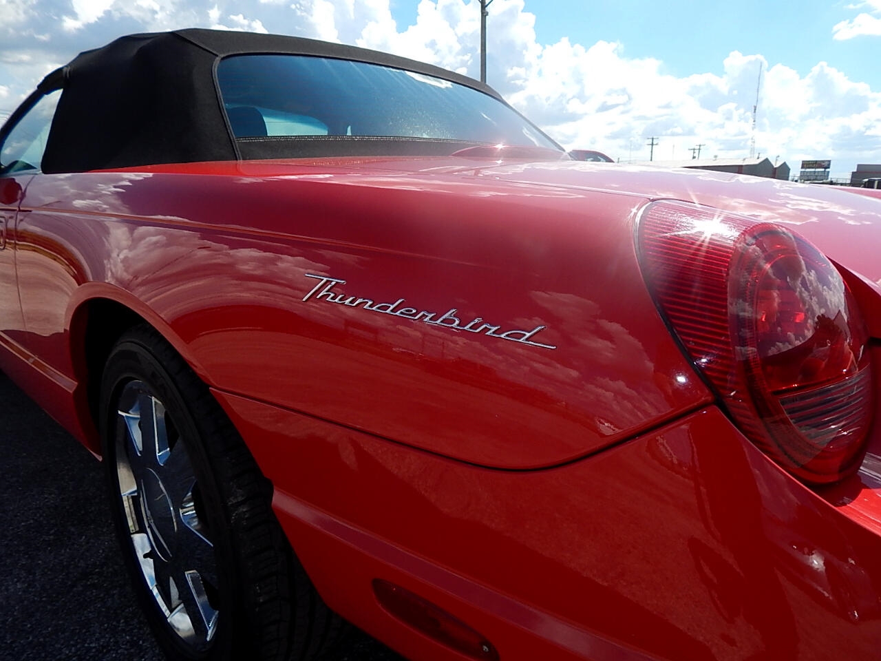 Ford Thunderbird Deluxe 2002