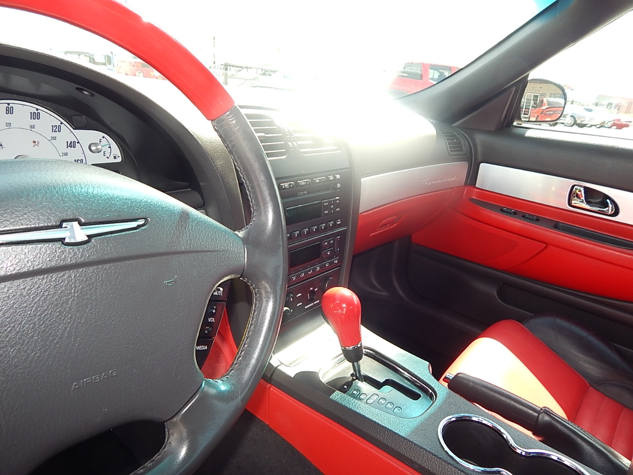 Ford Thunderbird Deluxe 2002