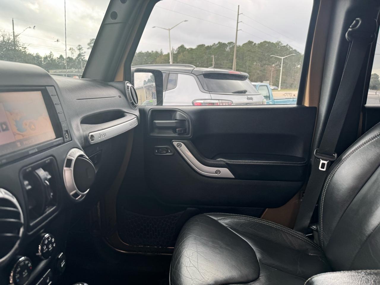 Jeep Wrangler Unlimited Rubicon 4WD 2015