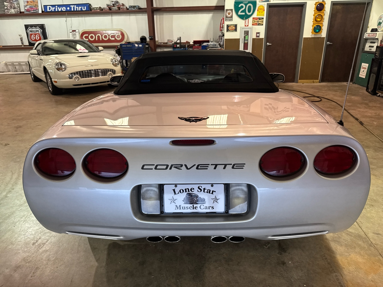 Chevrolet Corvette Convertible 2001