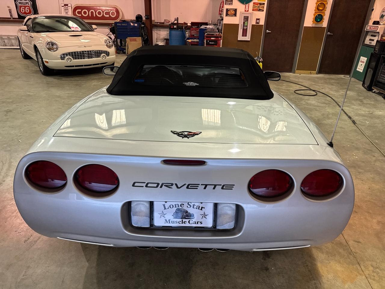 Chevrolet Corvette Convertible 2001