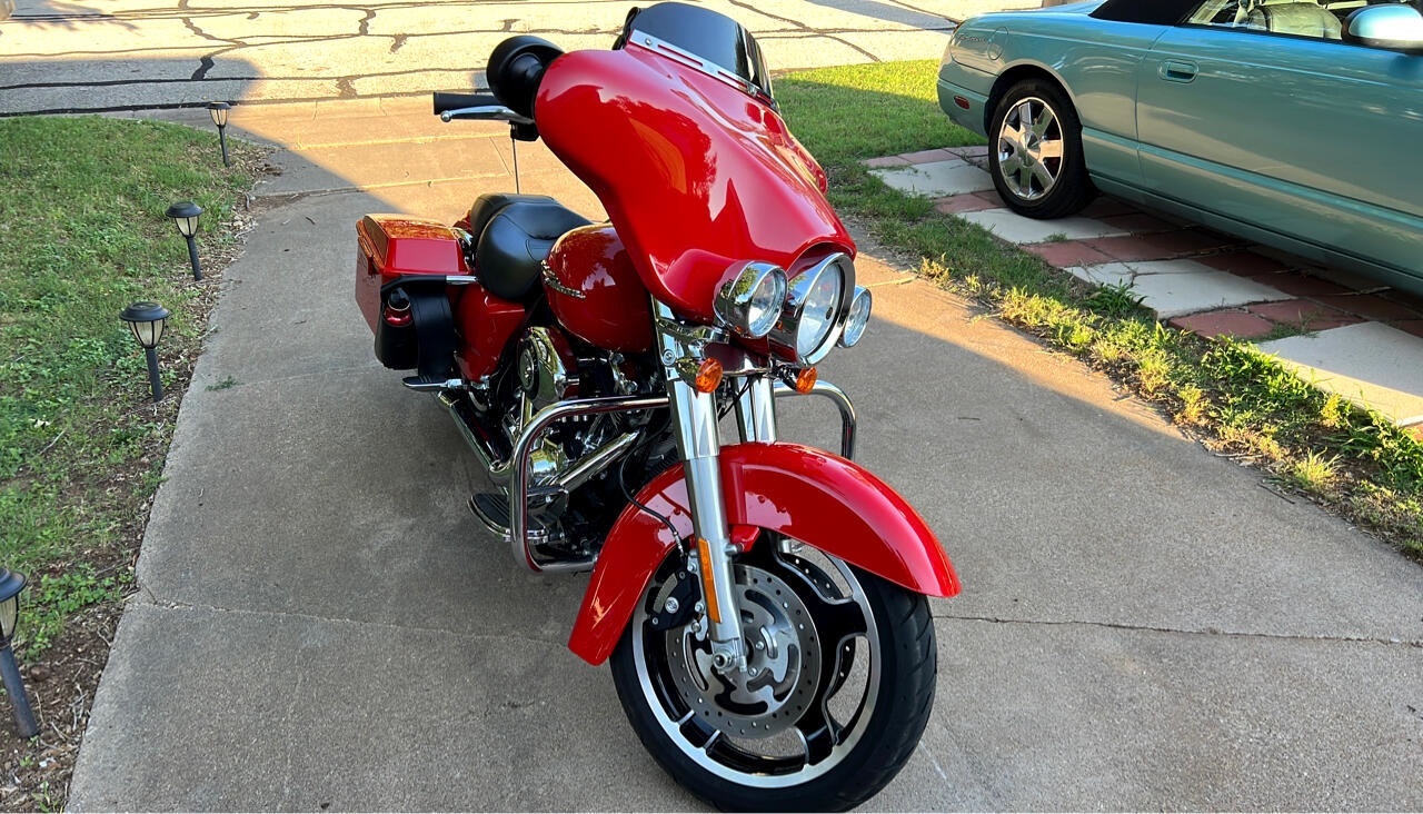 Harley-Davidson FLHX  2010