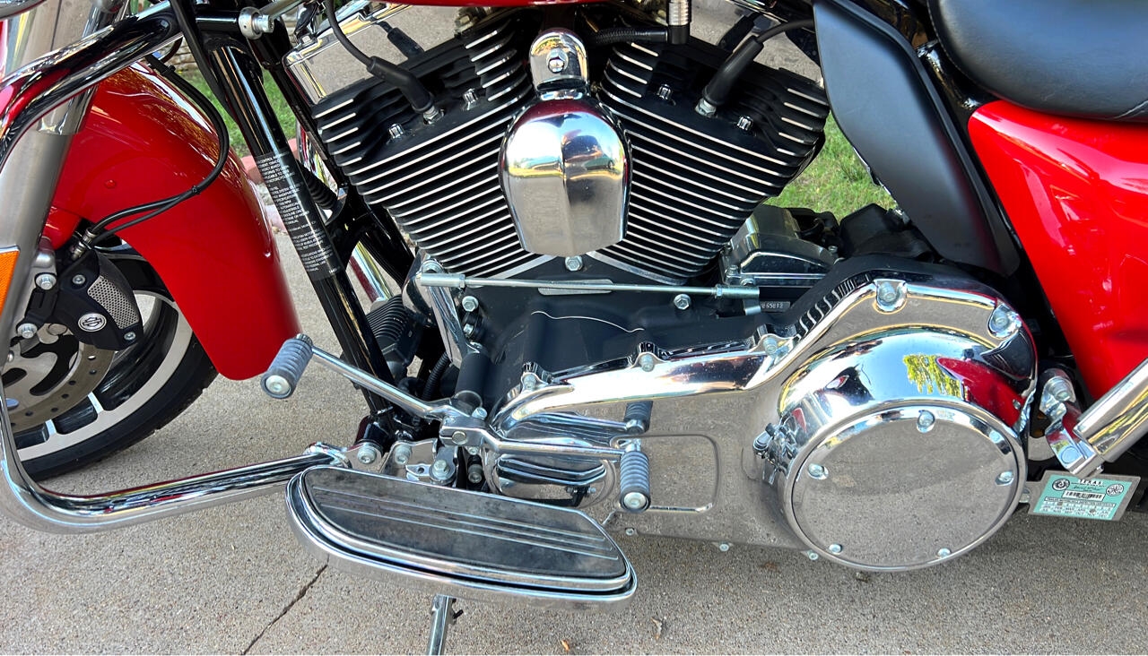 Harley-Davidson FLHX  2010