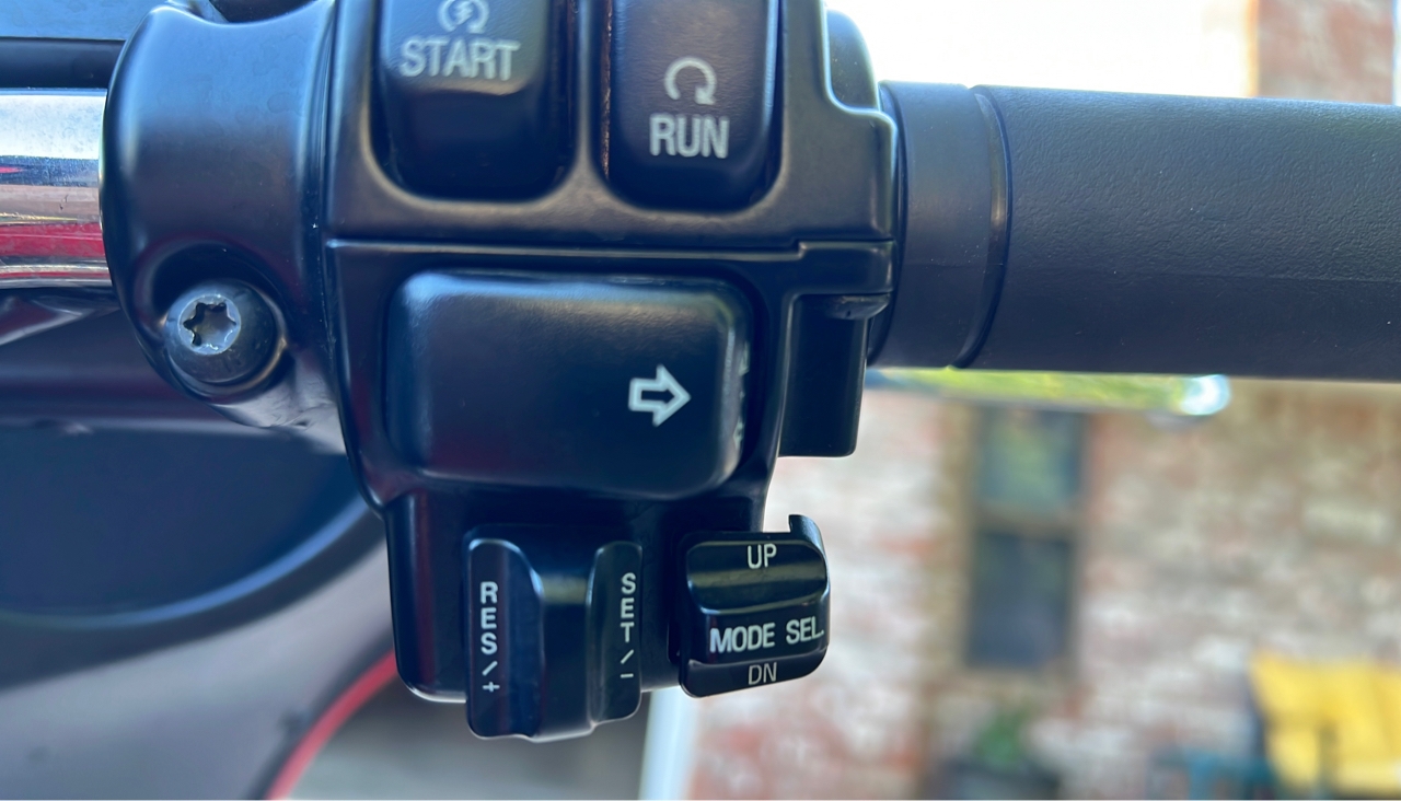 Harley-Davidson FLHX  2010