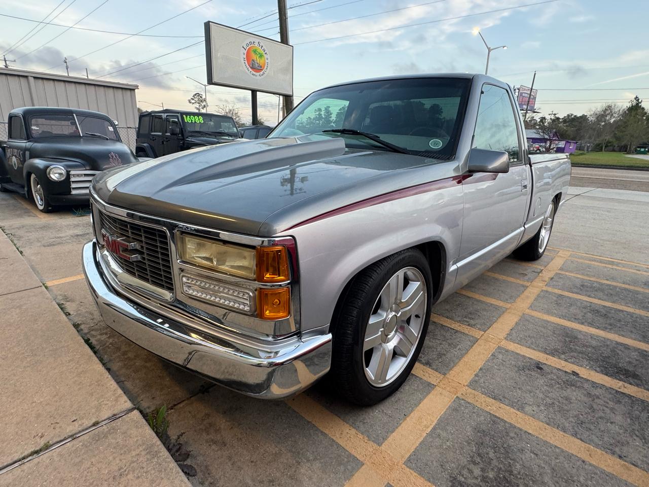 GMC 1/2 Ton Pickups Fleetside 117.5" 1998