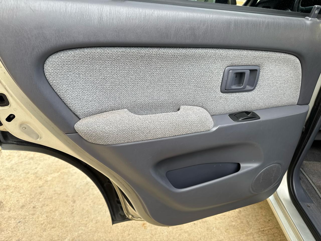 Toyota 4Runner SR5 2WD 2000