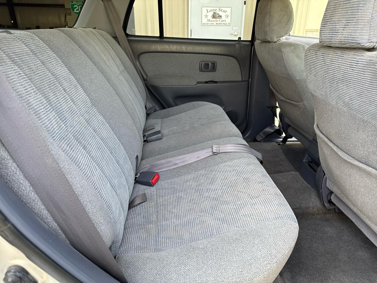 Toyota 4Runner SR5 2WD 2000