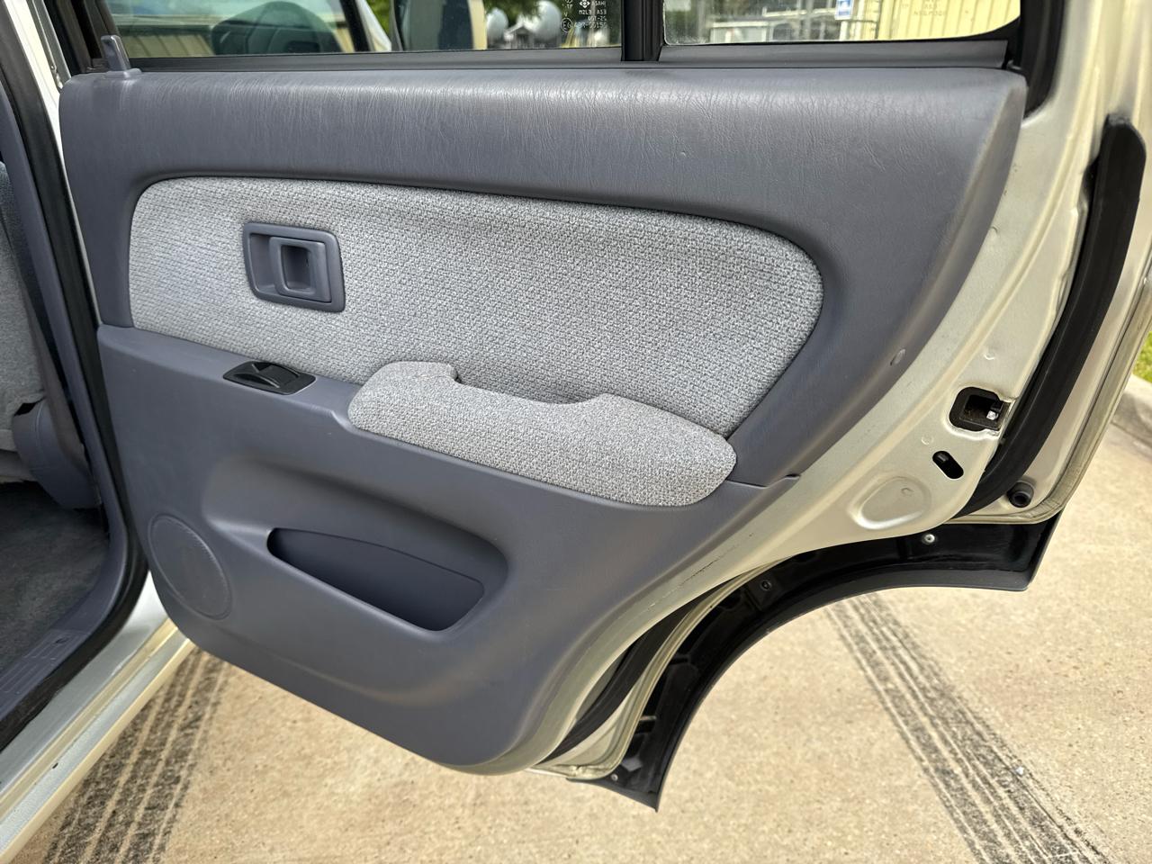 Toyota 4Runner SR5 2WD 2000