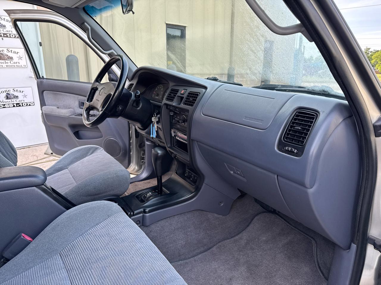 Toyota 4Runner SR5 2WD 2000