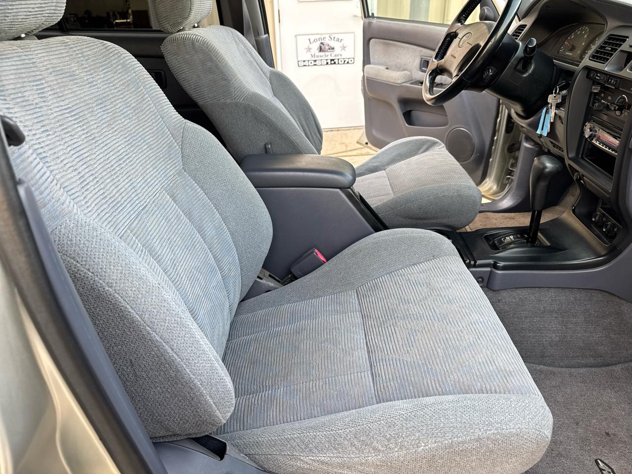 Toyota 4Runner SR5 2WD 2000