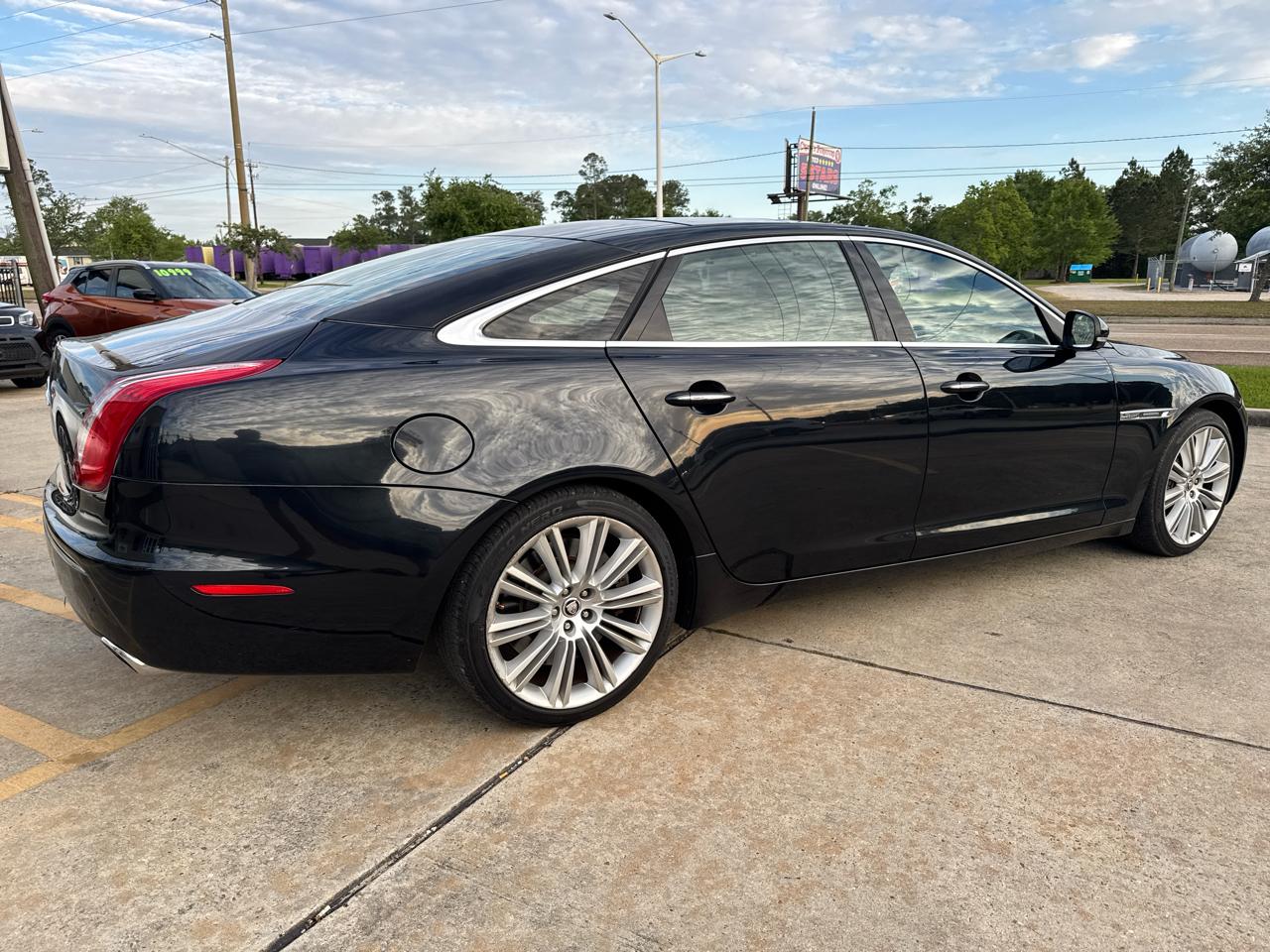 Jaguar XJ-Series XJ Supercharged 2012