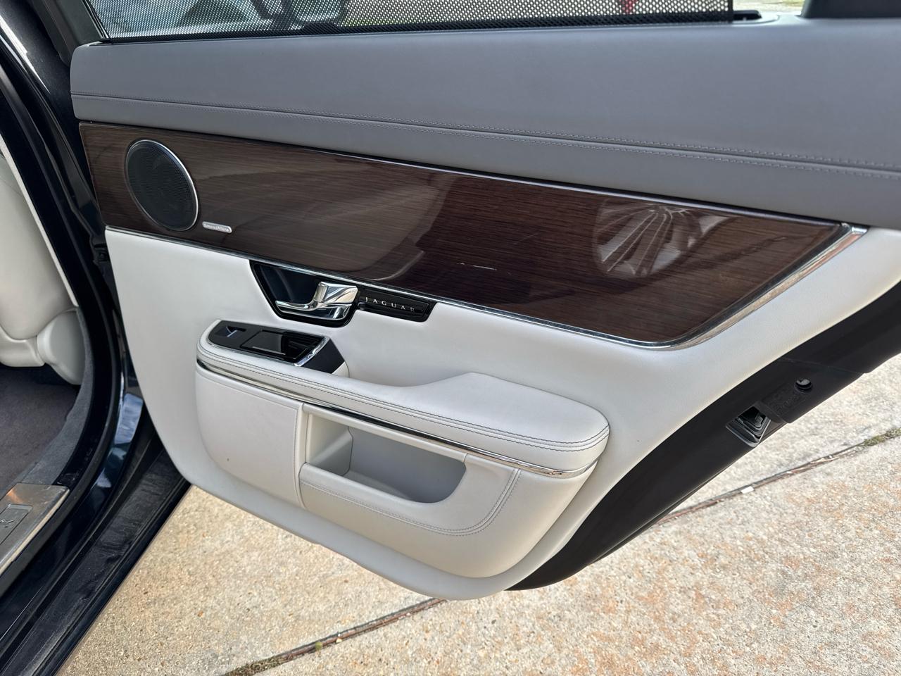 Jaguar XJ-Series XJ Supercharged 2012