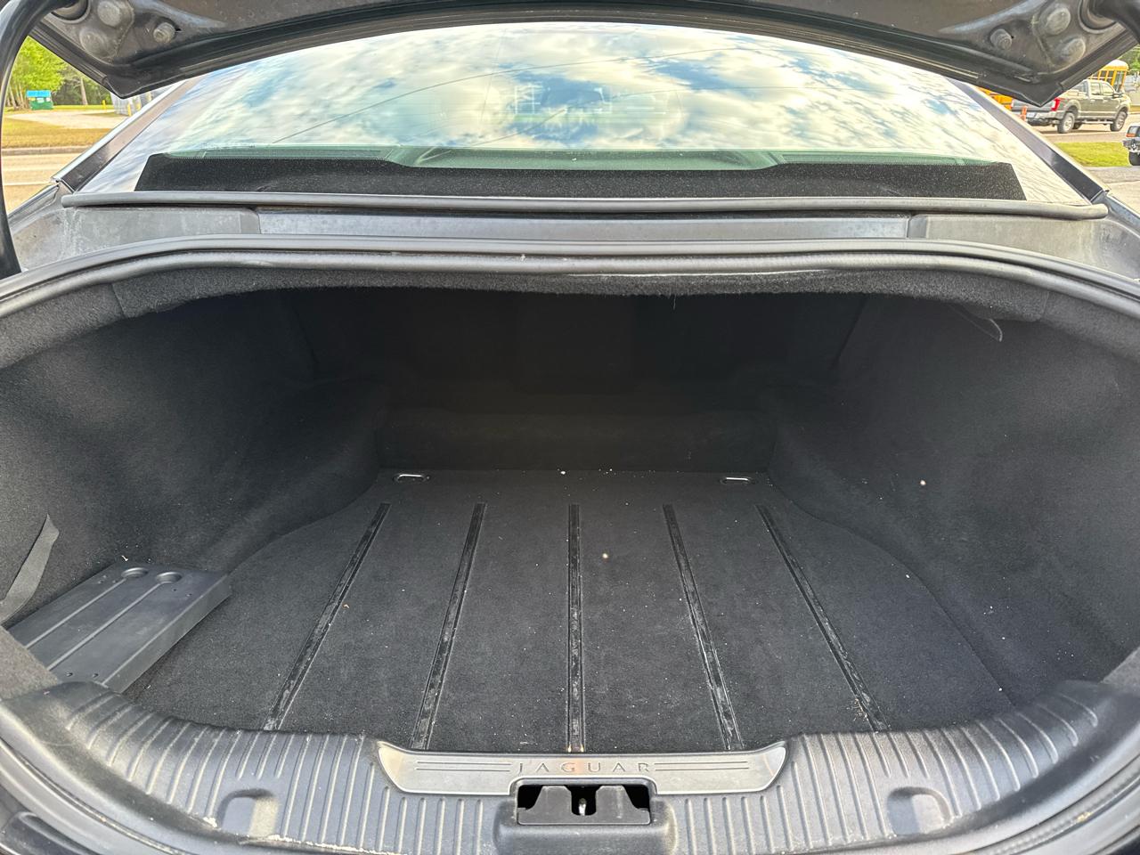 Jaguar XJ-Series XJ Supercharged 2012