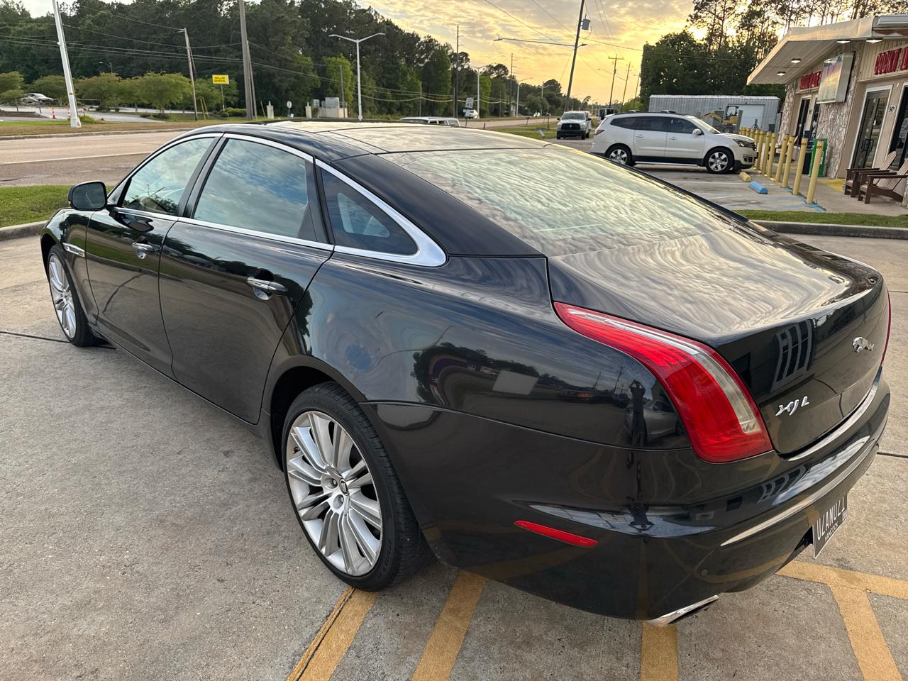 Jaguar XJ-Series XJ Supercharged 2012