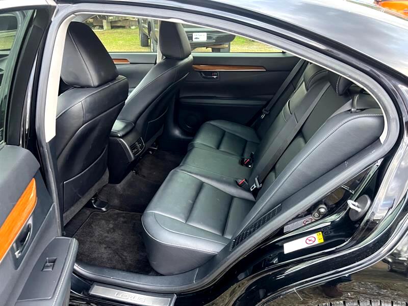 Lexus ES 300h Sedan 2013