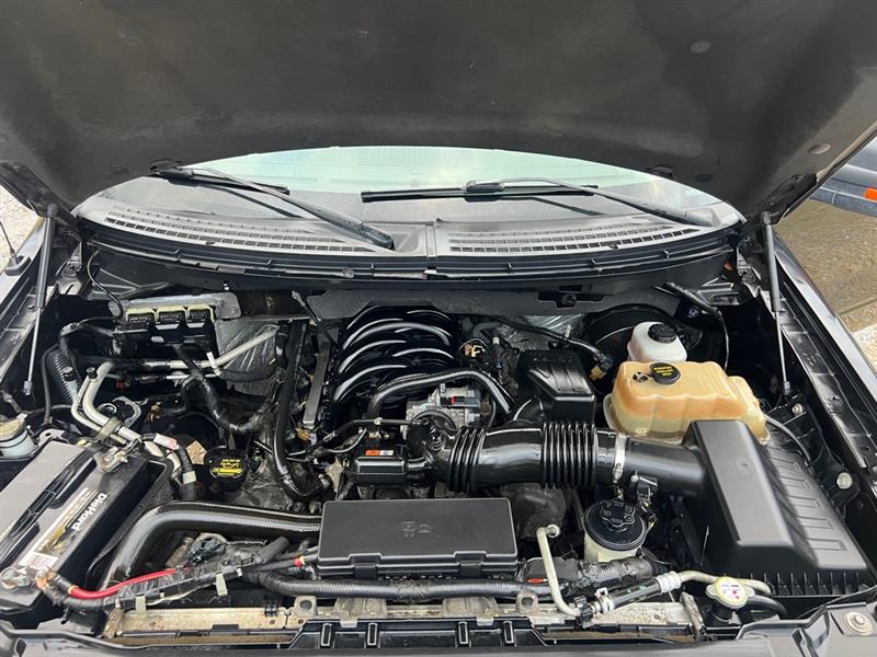 Ford F-150 XL SuperCab 8-ft. Bed 2WD 2010