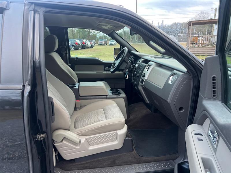 Ford F-150 XL SuperCab 8-ft. Bed 2WD 2010