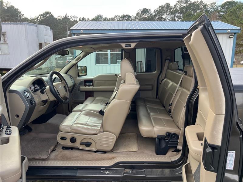 Ford F-150 Lariat SuperCab 2WD 2005