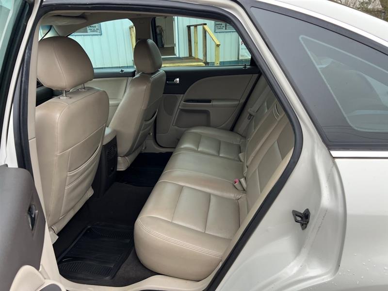 Ford Taurus SE FWD 2009