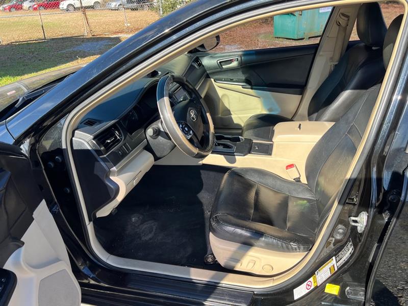 Toyota Camry SE 2012