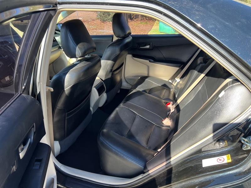 Toyota Camry SE 2012