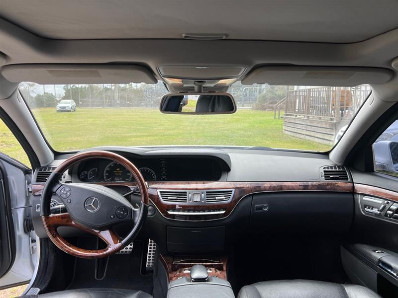 Mercedes-Benz S-Class S550 2012