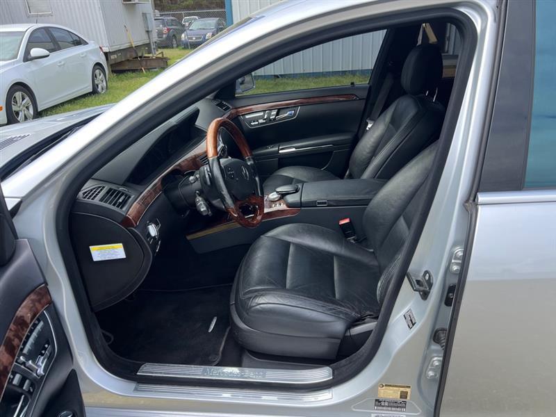 Mercedes-Benz S-Class S550 2012