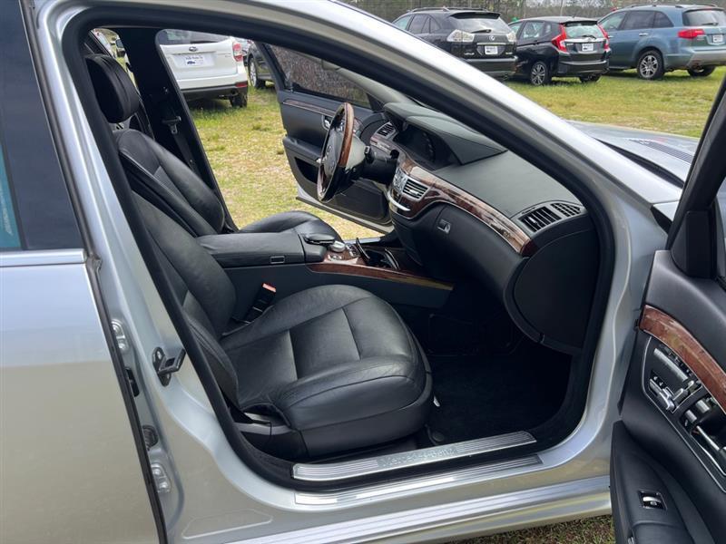 Mercedes-Benz S-Class S550 2012