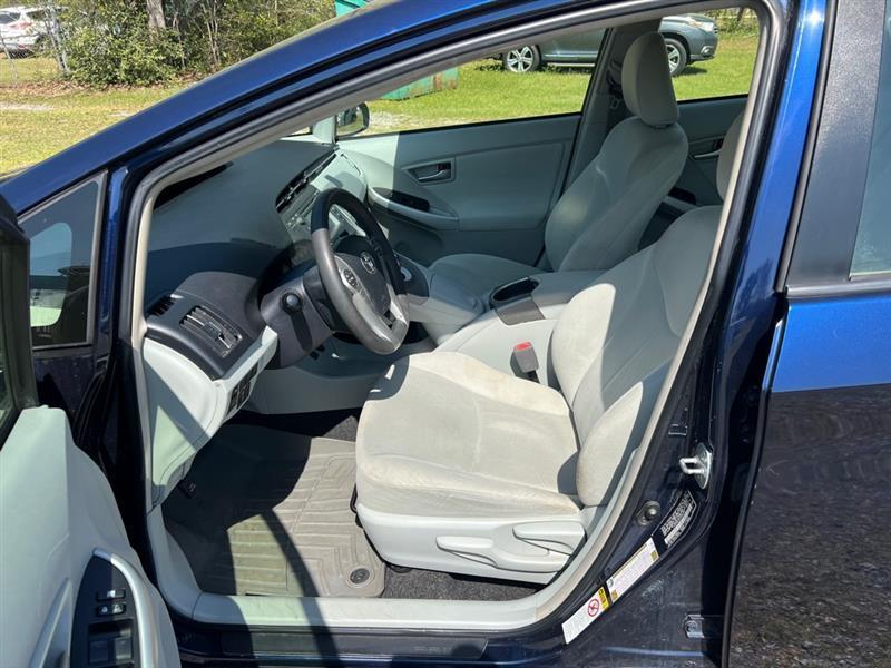 Toyota Prius Four 2015