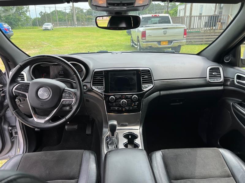Jeep Grand Cherokee Laredo 4WD 2020