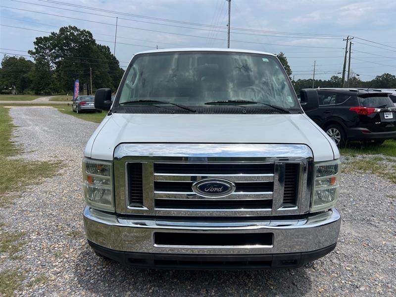 Ford Econoline E-350 XL Super Duty 2009