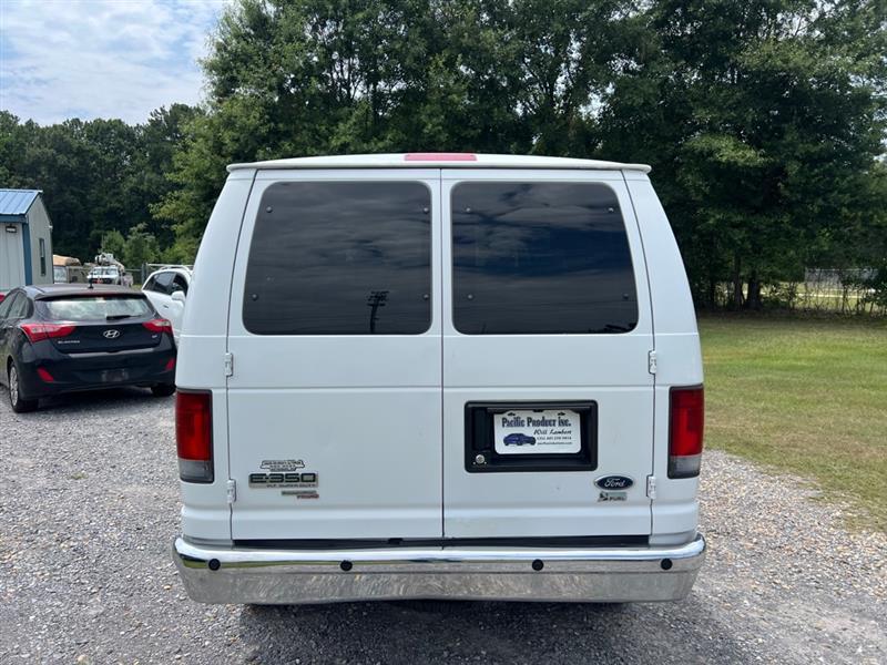 Ford Econoline E-350 XL Super Duty 2009