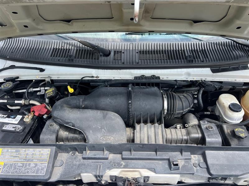 Ford Econoline E-350 XL Super Duty 2009