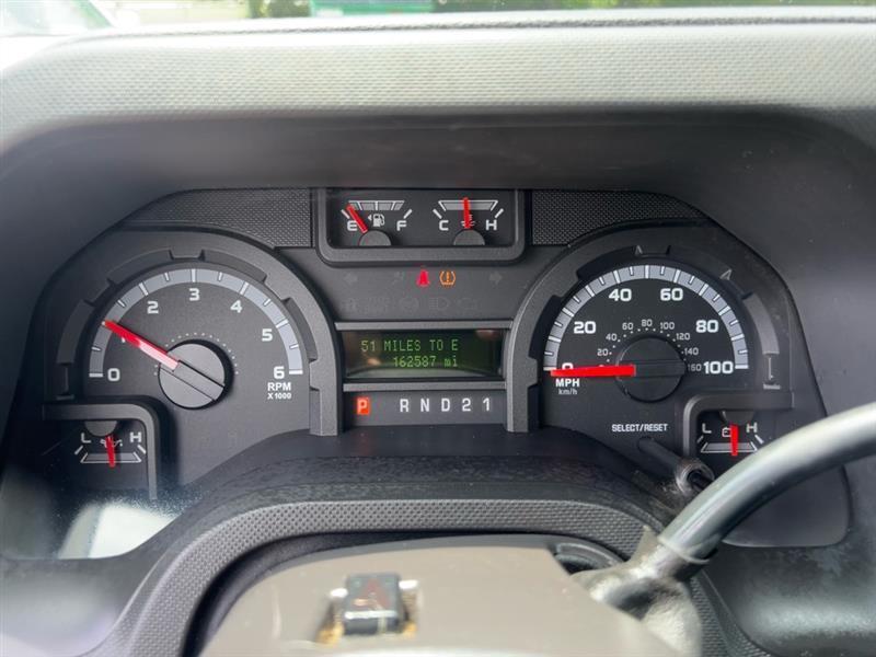 Ford Econoline E-350 XL Super Duty 2009