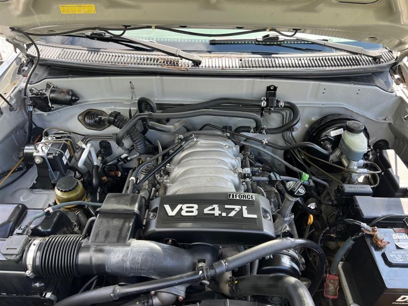 Toyota Sequoia SR5 2WD 2004