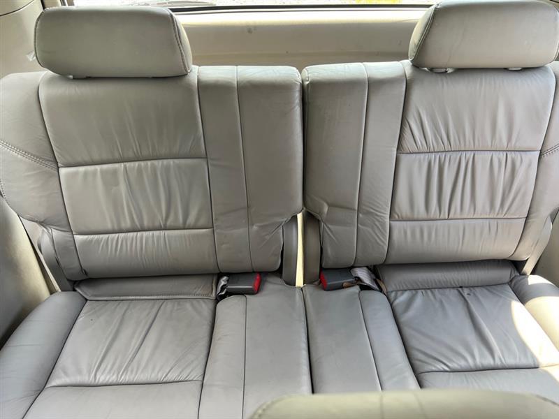 Toyota Sequoia SR5 2WD 2004