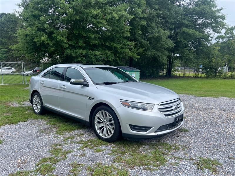 Ford Taurus Limited FWD 2018